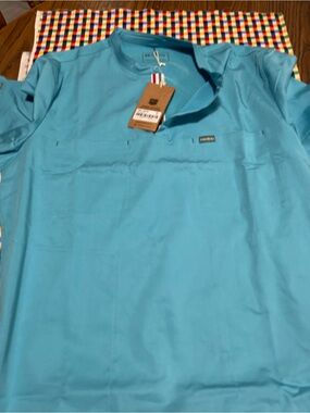 NWT Mediclo scrub top XL